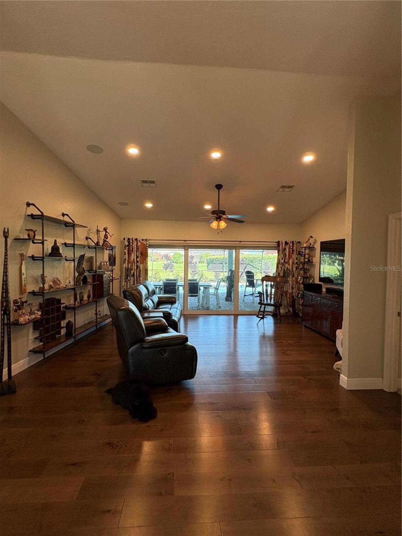 Listing Photo 18