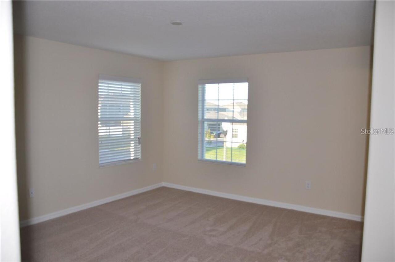 Listing Photo 10