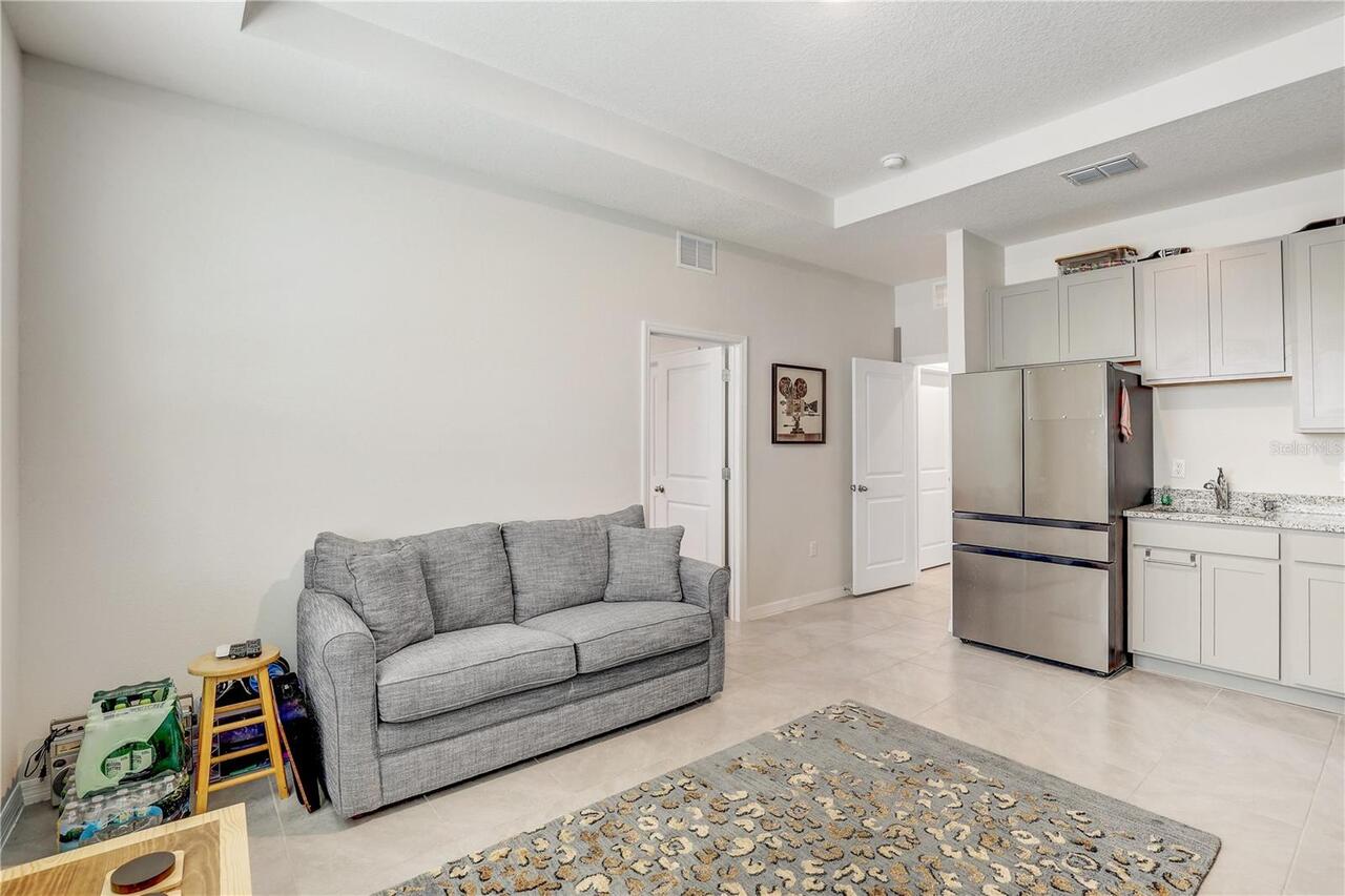 Listing Photo 16
