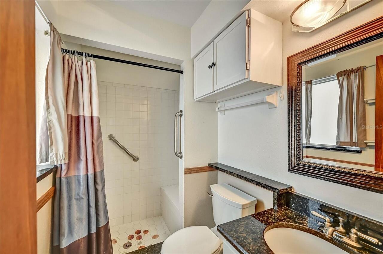Listing Photo 32