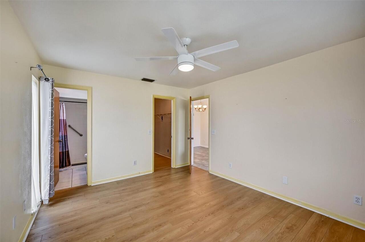 Listing Photo 33