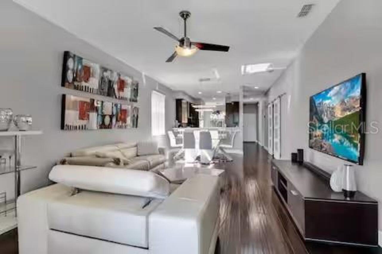 Listing Photo 8