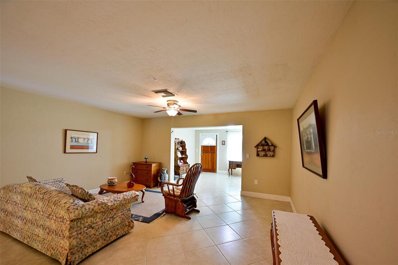 Listing Photo 14