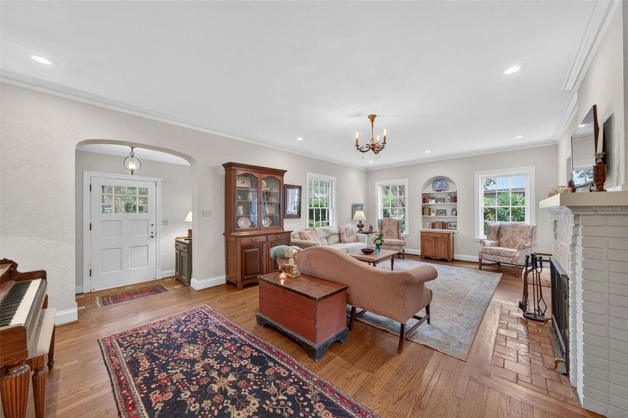 Listing Photo 8