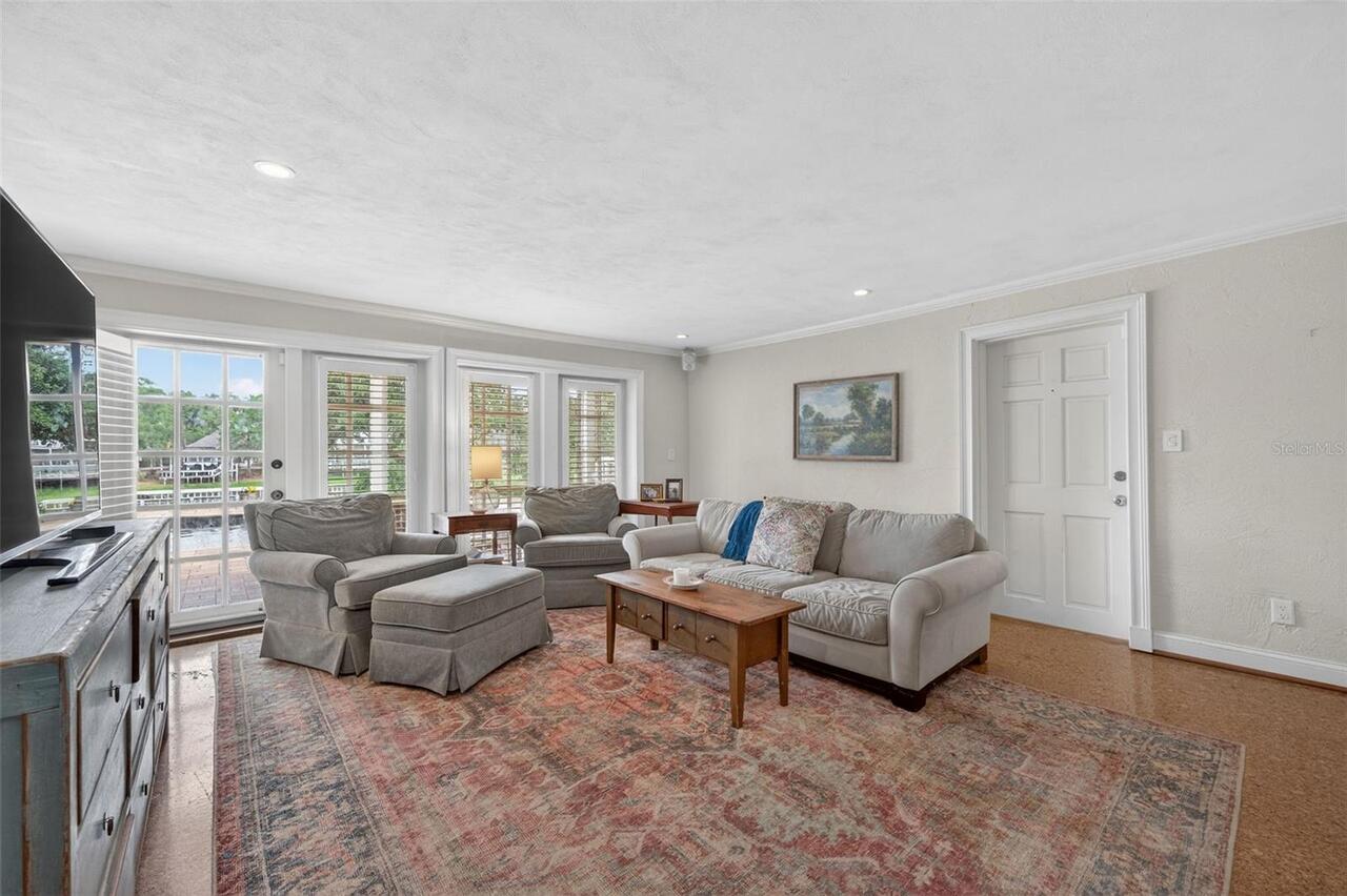 Listing Photo 18
