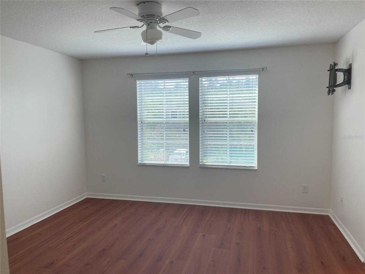 Listing Photo 34