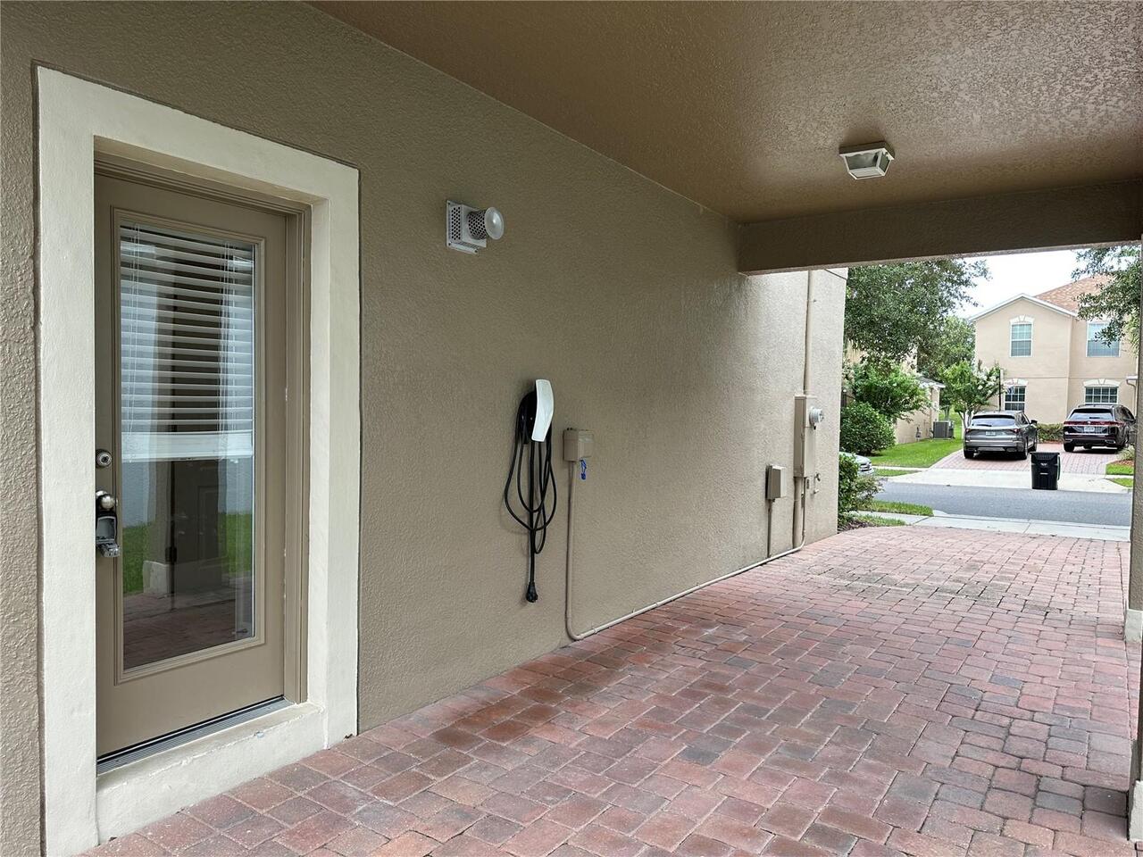 Listing Photo 9