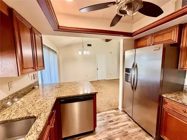 Listing Photo 16