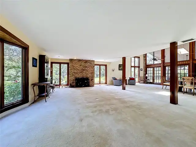 Listing Photo 12