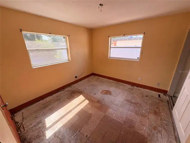 Listing Photo 10