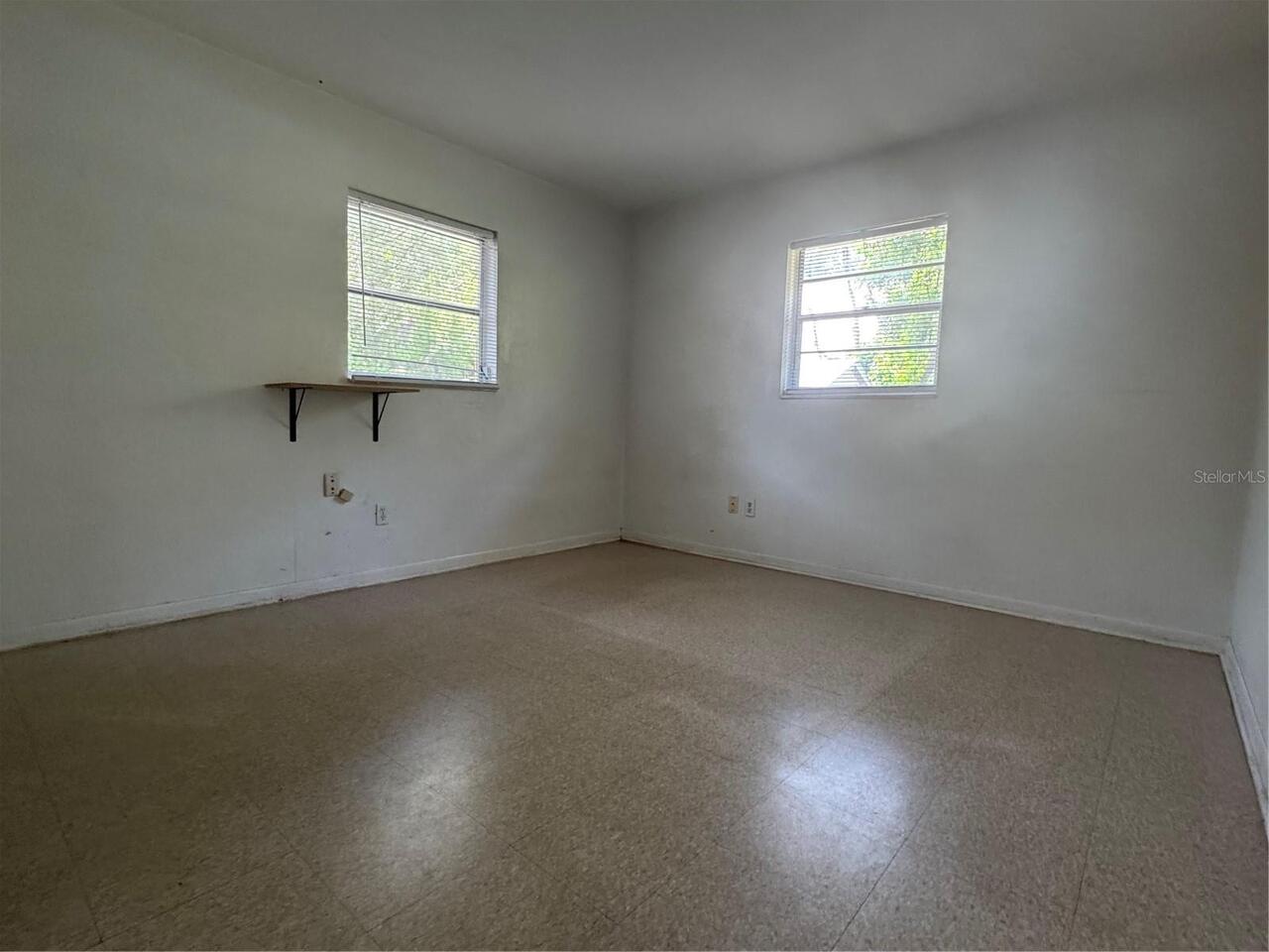 Listing Photo 9