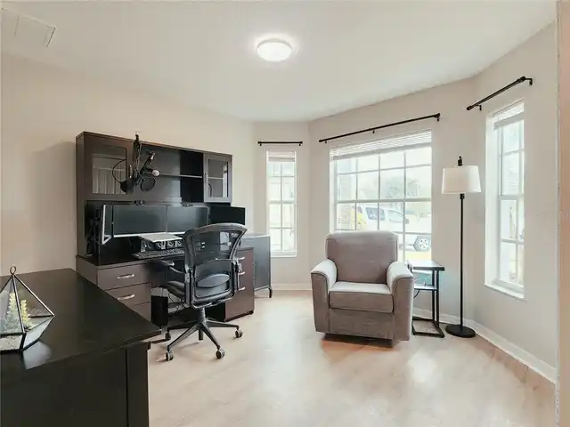 Listing Photo 10