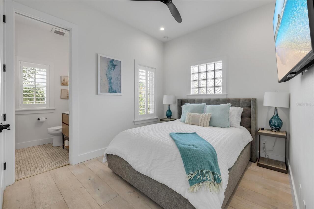 Listing Photo 18