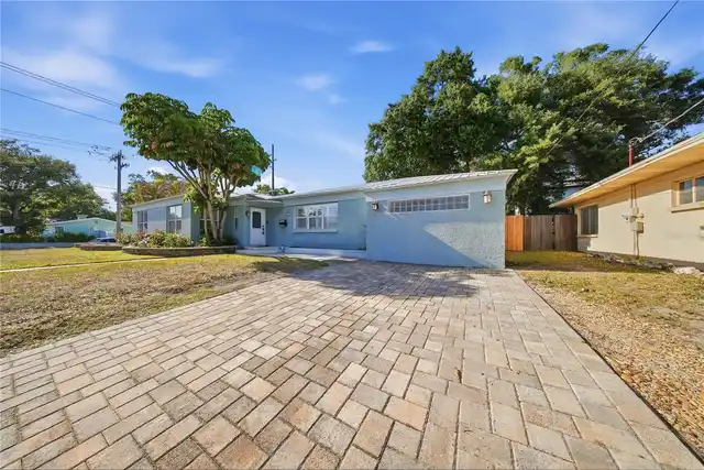 Listing Photo 6