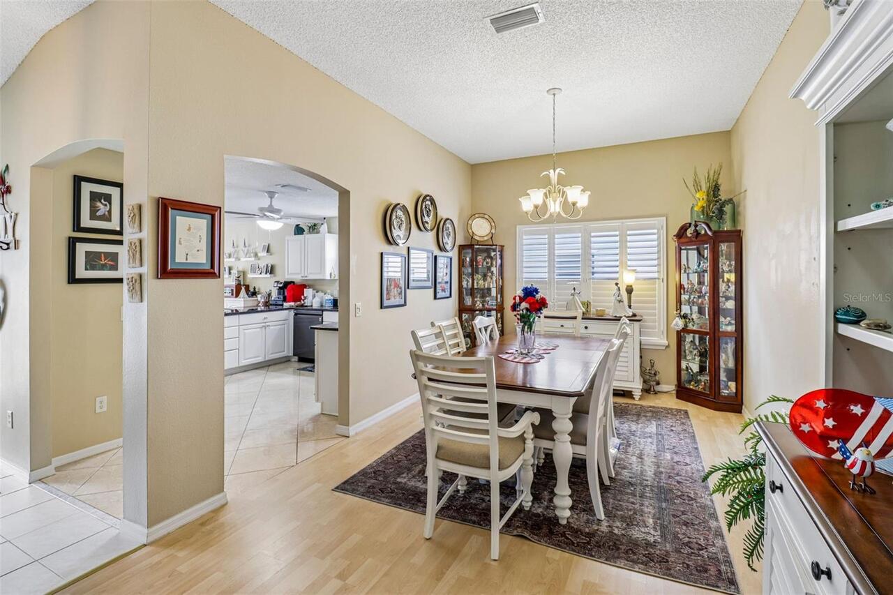 Listing Photo 12