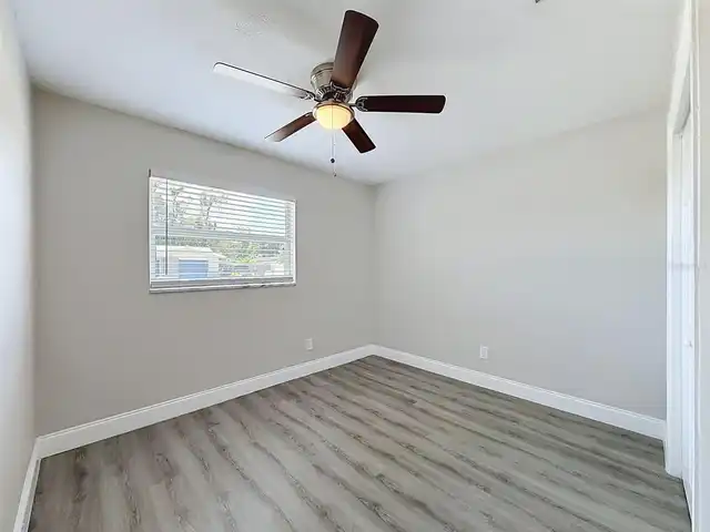 Listing Photo 16