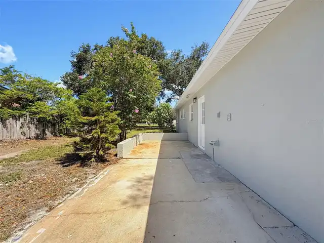 Listing Photo 22