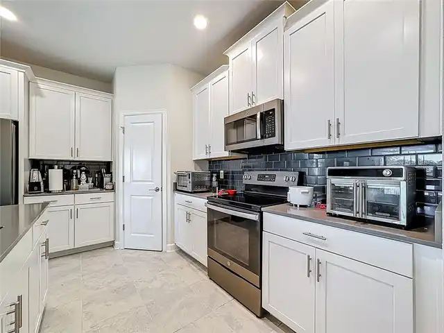 Listing Photo 7