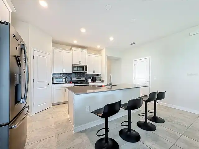 Listing Photo 11