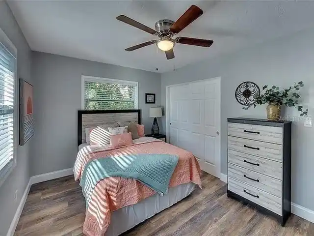 Listing Photo 9