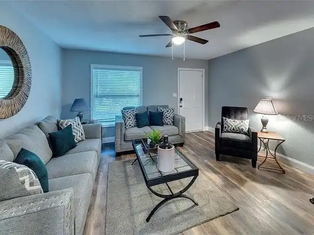Listing Photo 16