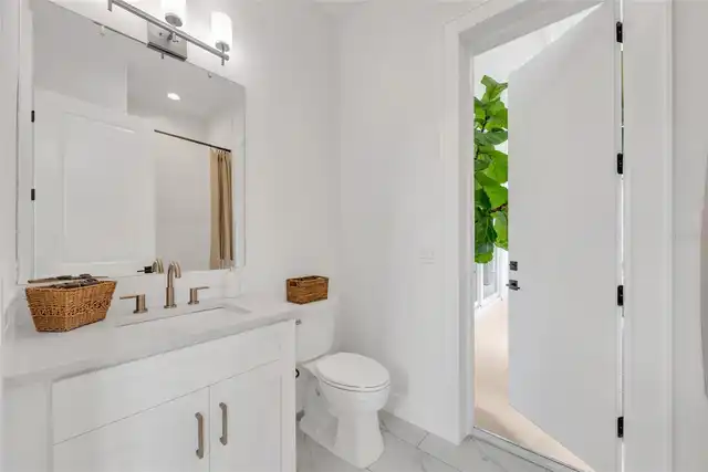 Listing Photo 17