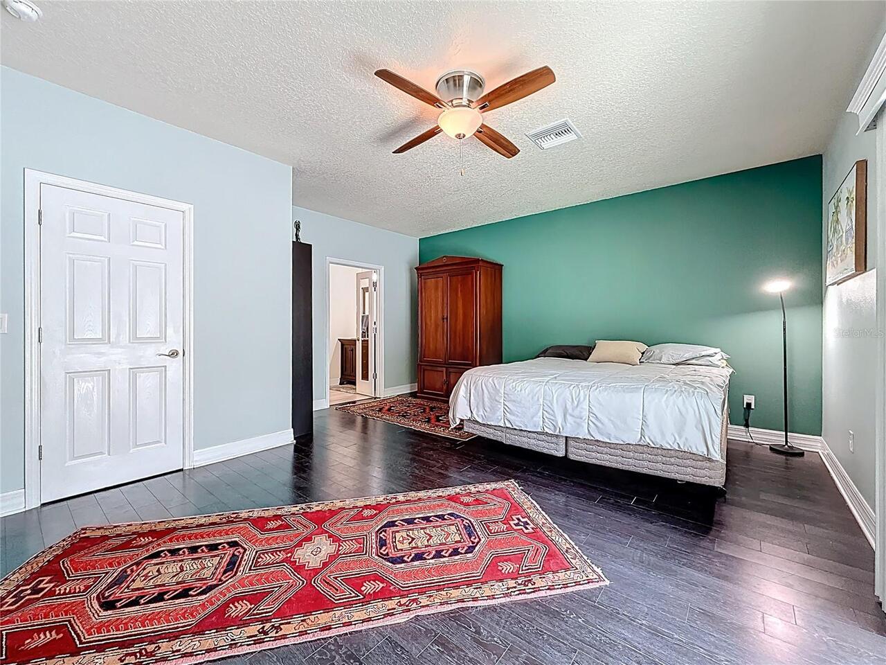 Listing Photo 15