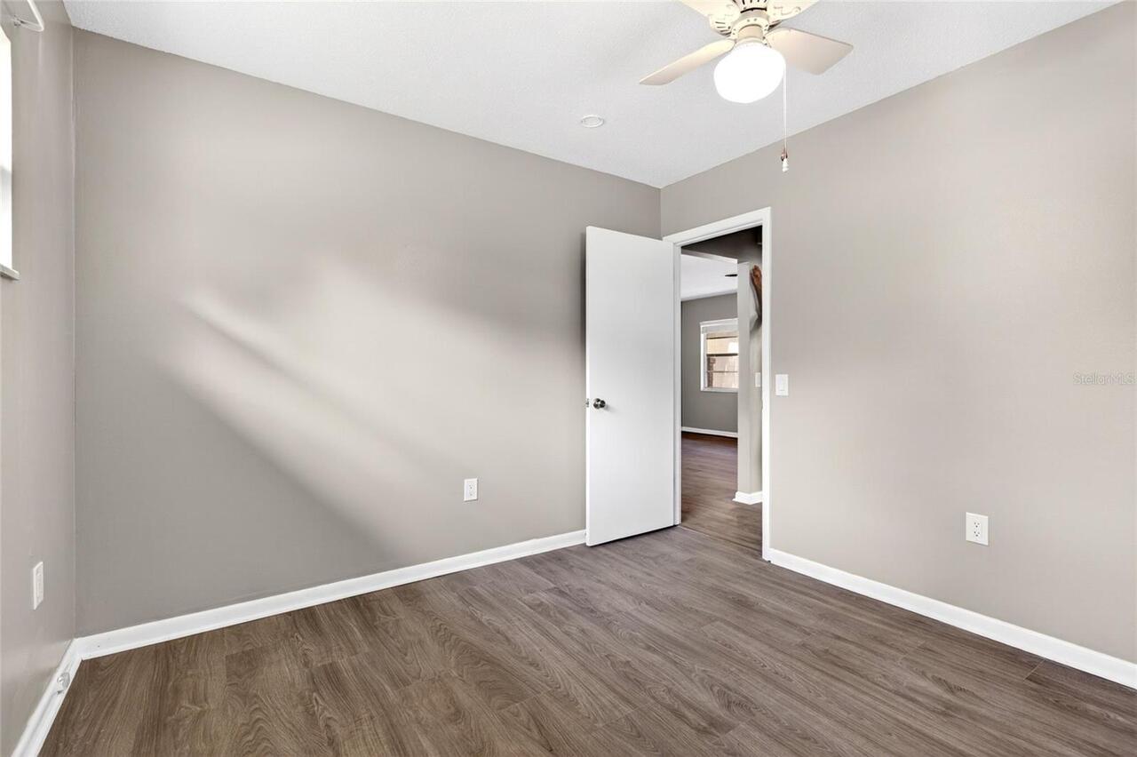 Listing Photo 8
