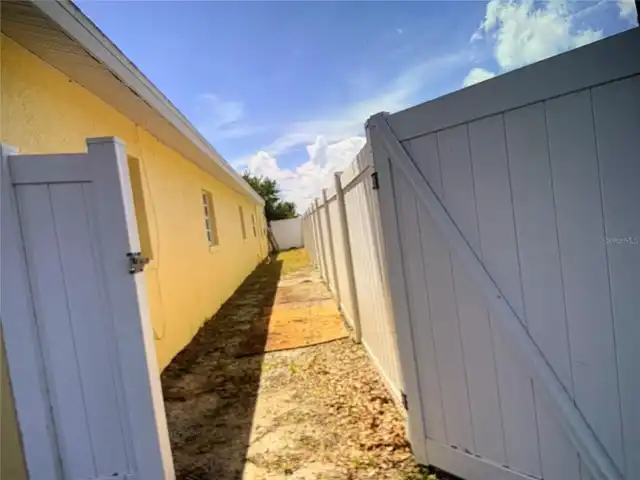 Listing Photo 9
