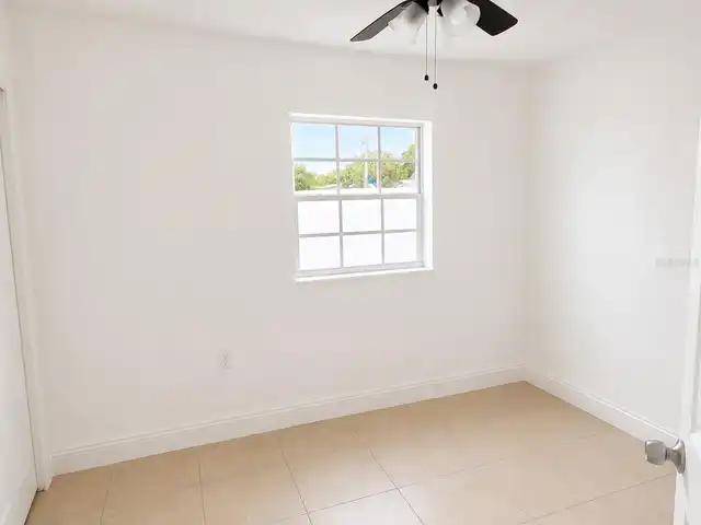 Listing Photo 7