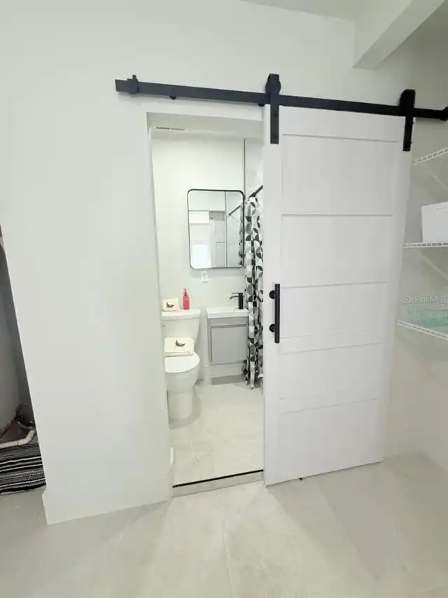 Listing Photo 10