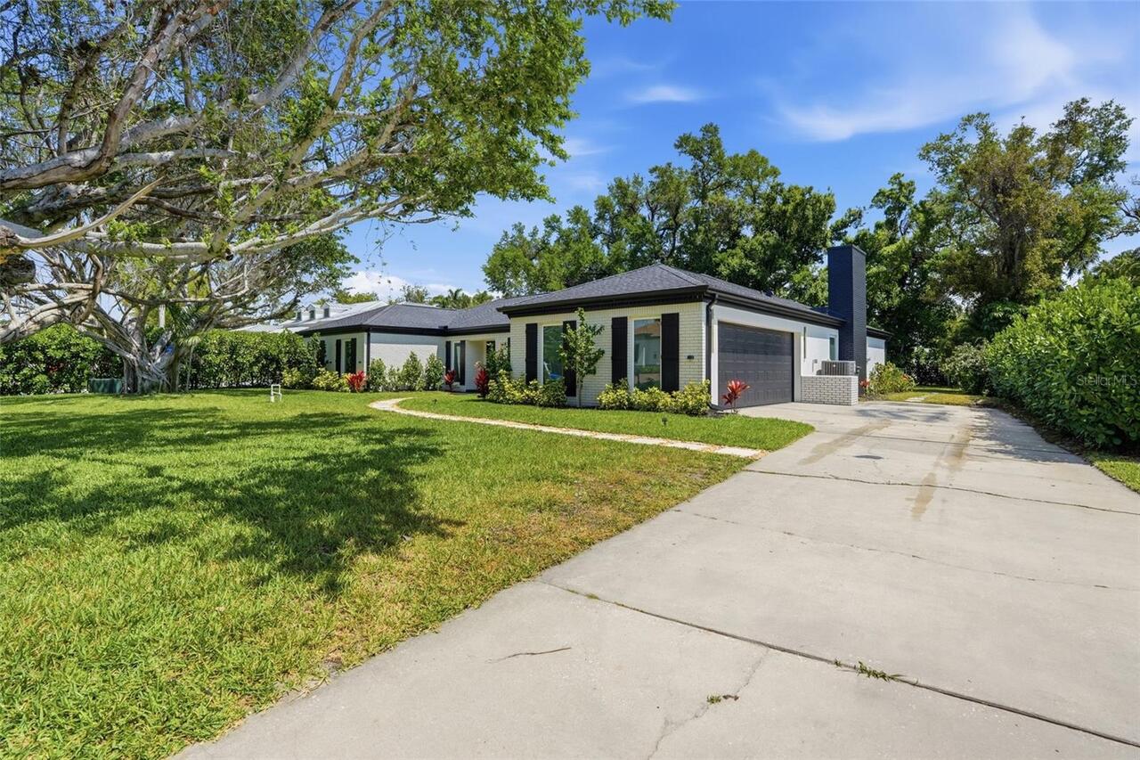 Listing Photo 9