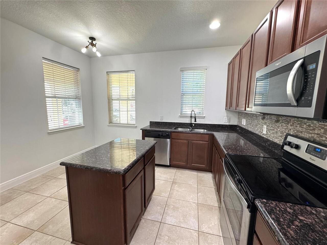Listing Photo 7
