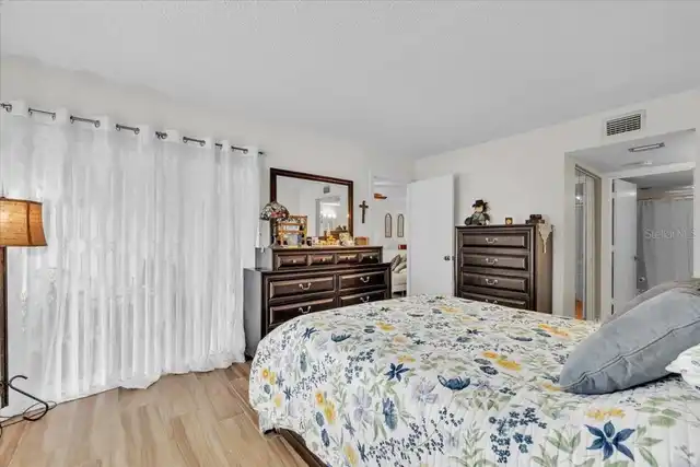 Listing Photo 20