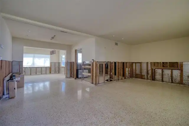 Listing Photo 35