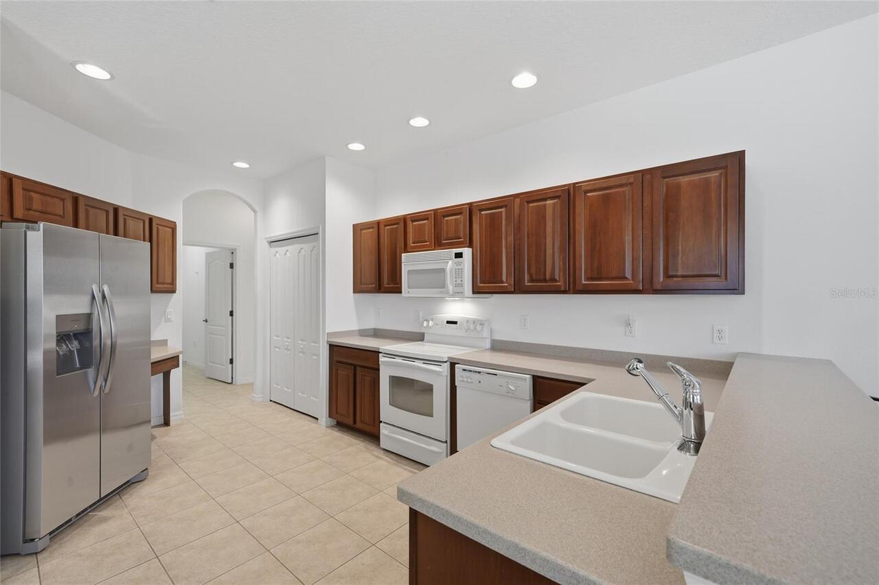 Listing Photo 11