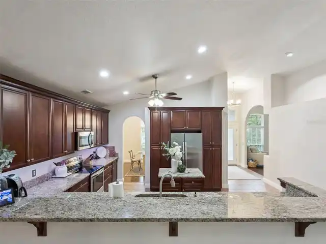 Listing Photo 15