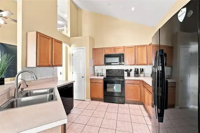 Listing Photo 9