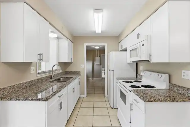 Listing Photo 14
