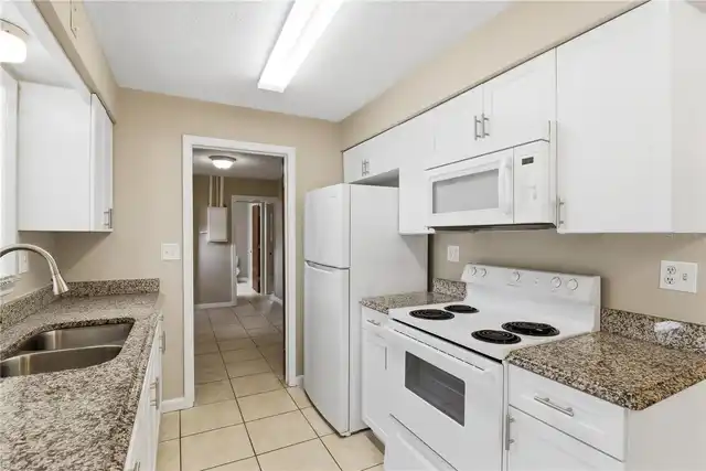 Listing Photo 16
