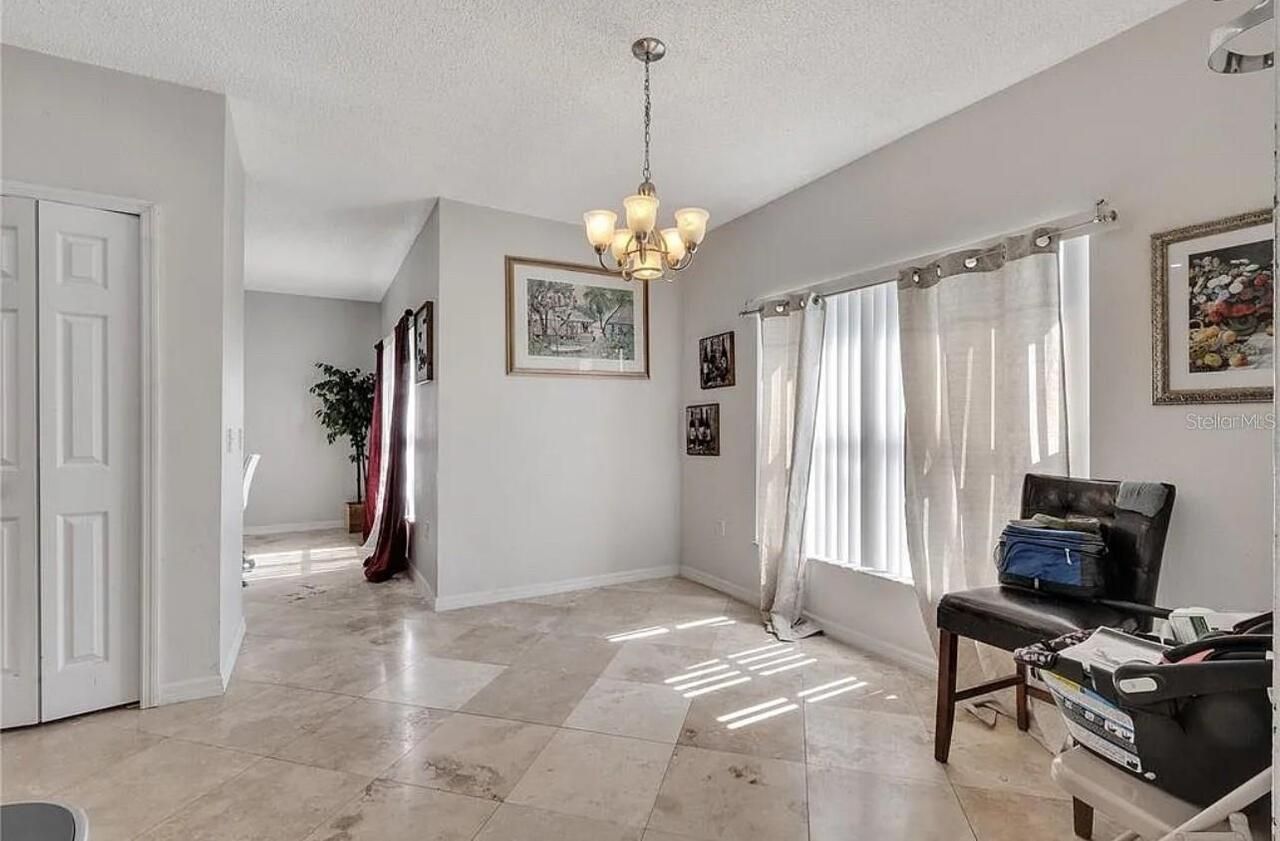 Listing Photo 8