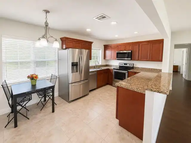 Listing Photo 6