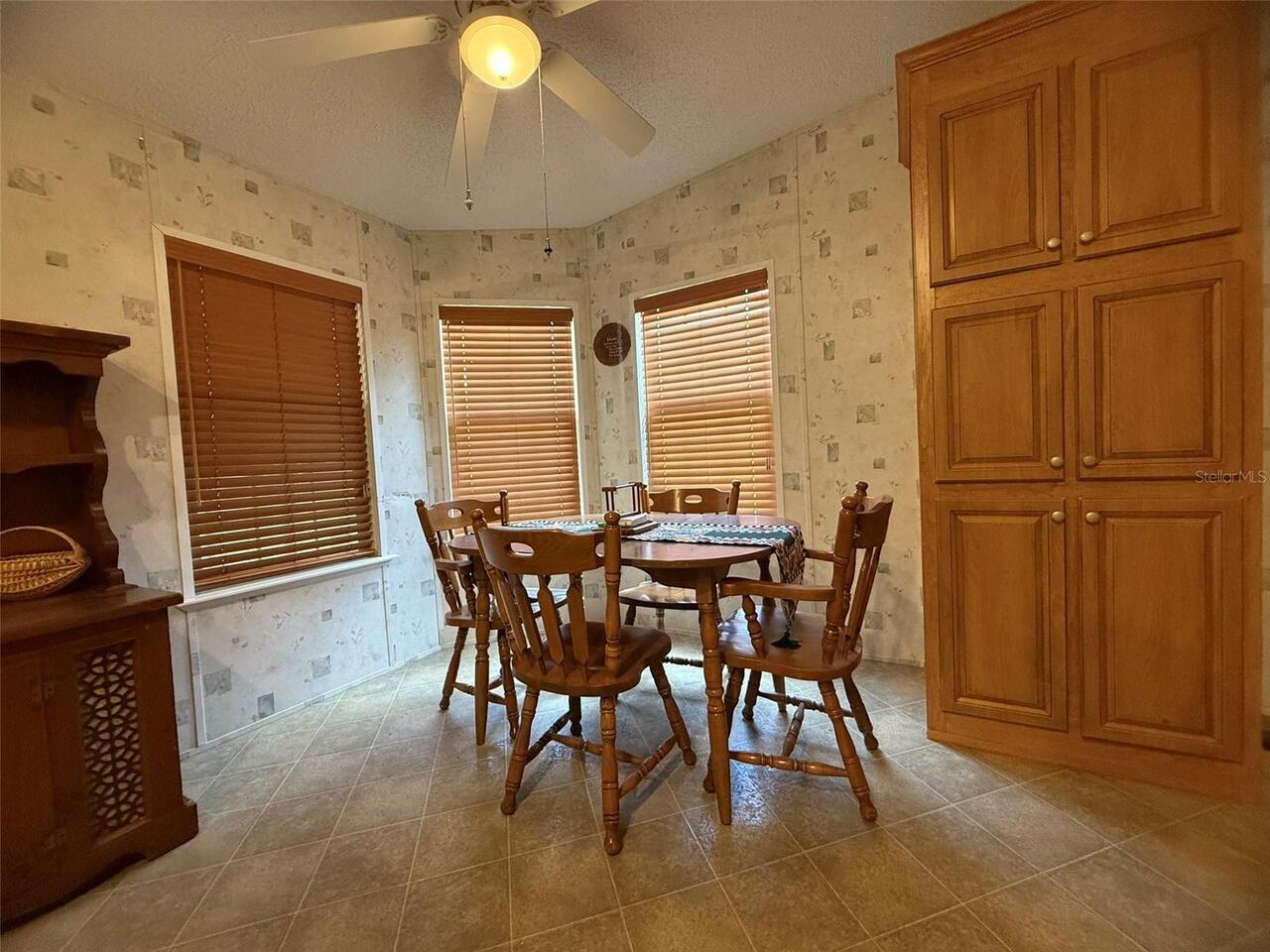 Listing Photo 8