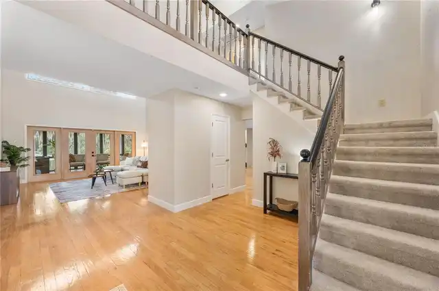 Listing Photo 8