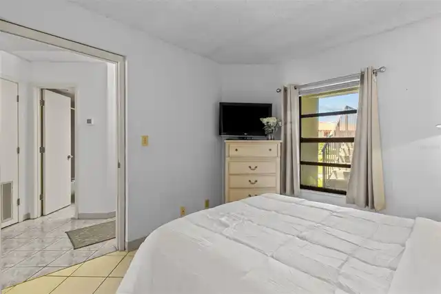 Listing Photo 37