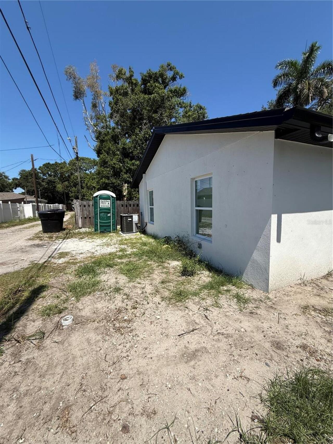 Listing Photo 10