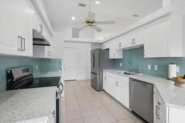 Listing Photo 16