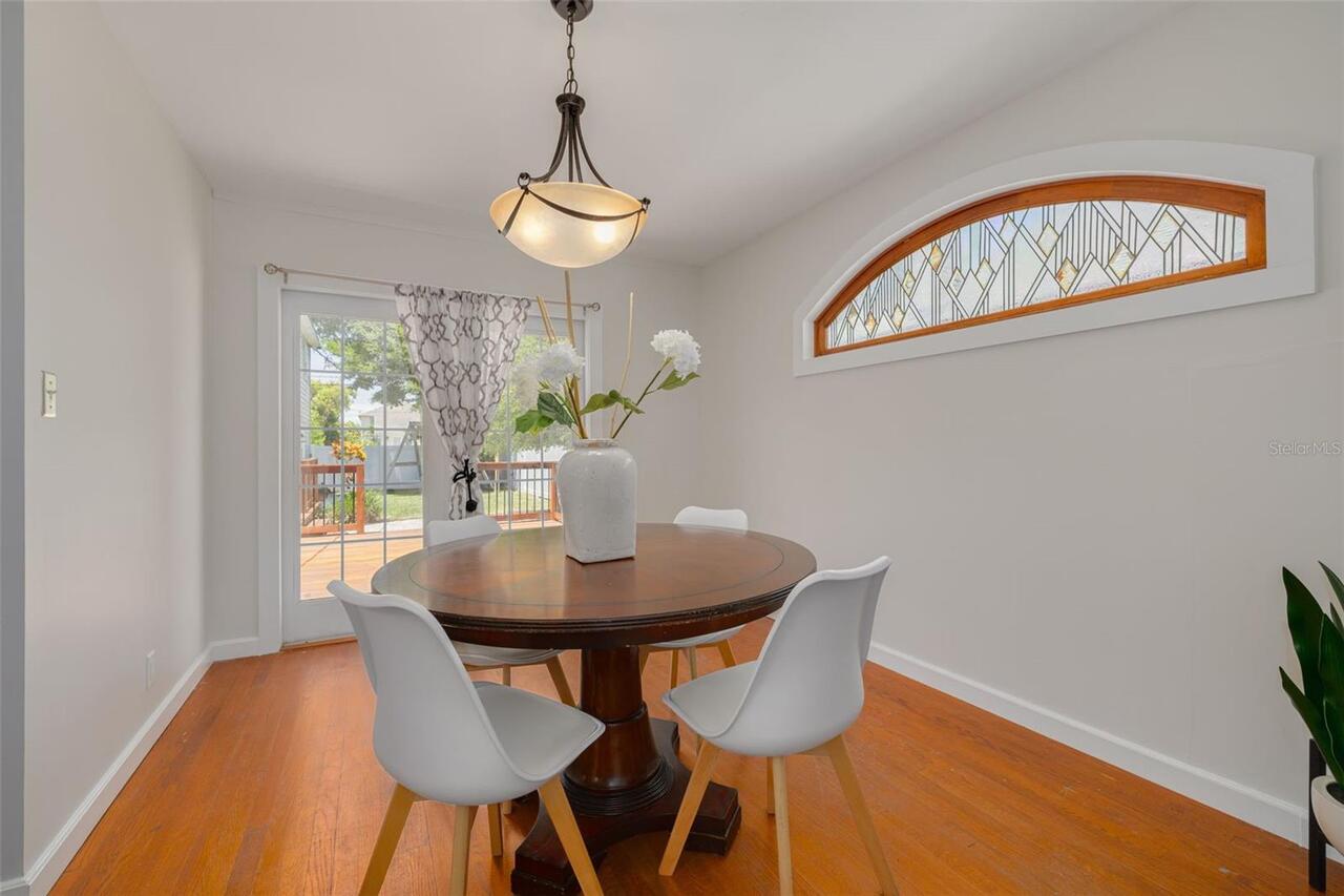Listing Photo 11