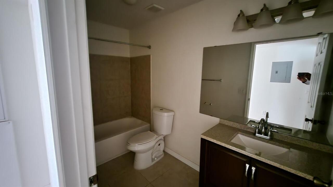 Listing Photo 8