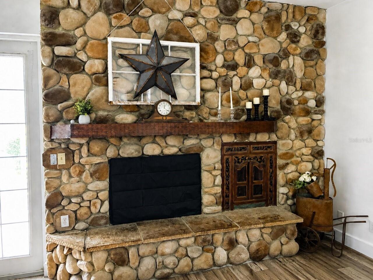 Listing Photo 12